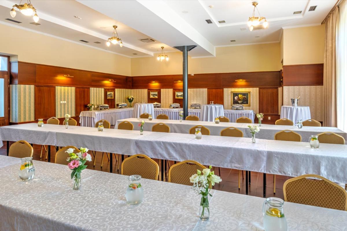 Hotel Golden Eagle ليفيتسا المظهر الخارجي الصورة