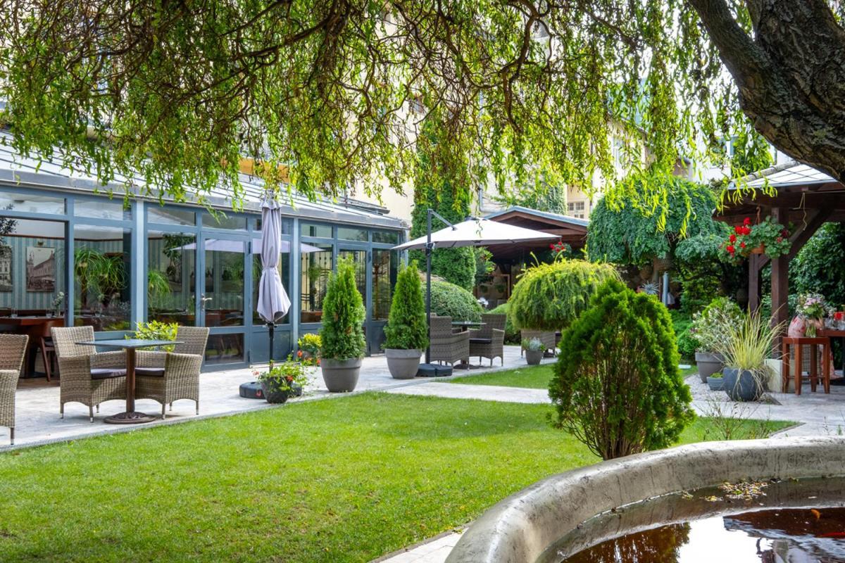 Hotel Golden Eagle ليفيتسا المظهر الخارجي الصورة
