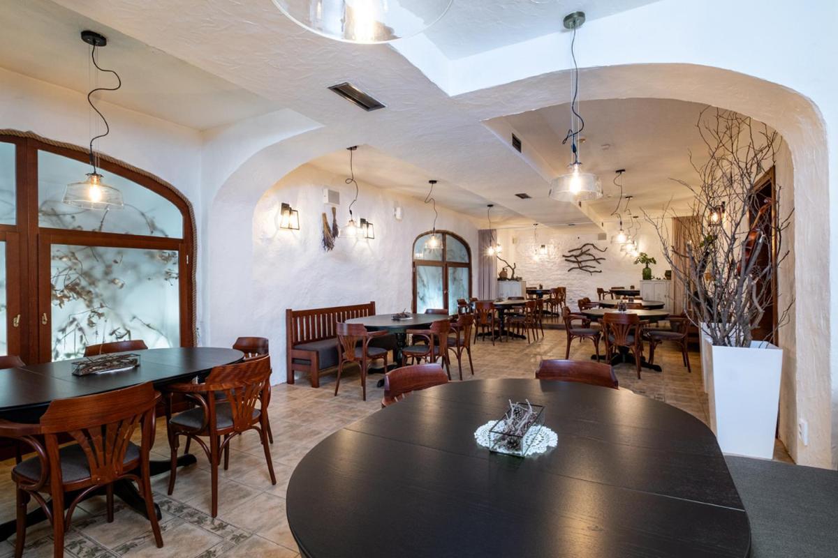 Hotel Golden Eagle ليفيتسا المظهر الخارجي الصورة