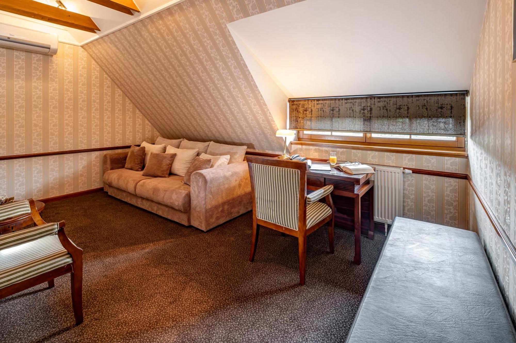 Hotel Golden Eagle ليفيتسا المظهر الخارجي الصورة